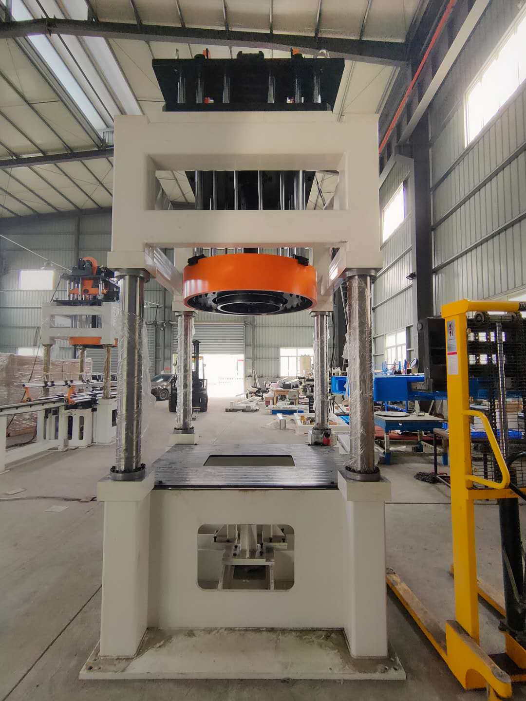 【Product Center】 3-5 channels of corrugated intelligent switching | Demystifying the new generation of vertical corrugated machine